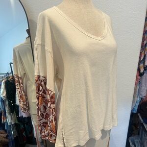 Anthropologie Women's Cream Top with Patterned Sleeves